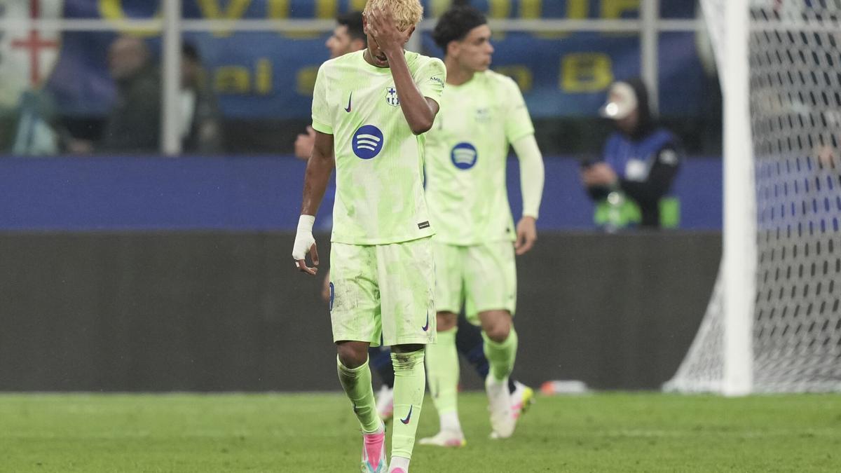 Jugadores durante el partido FCB vs Inter en las semifinales de Champions League 2024-25