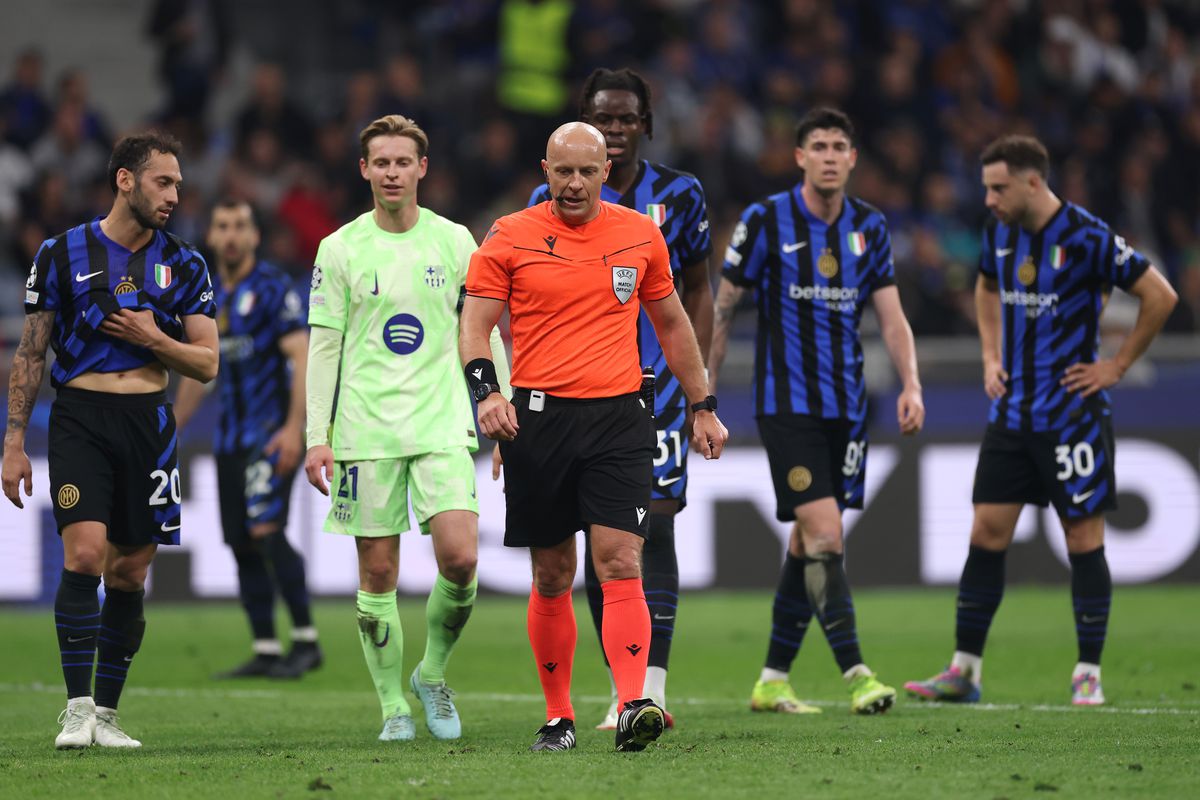 Inter Milan coach during a crucial UEFA Champions League match