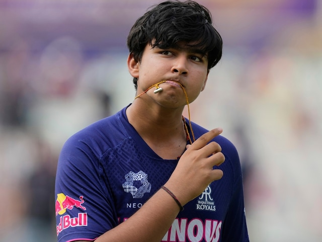 क्रिकेटर moeen ali का एक बेहतरीन एक्शन शॉट