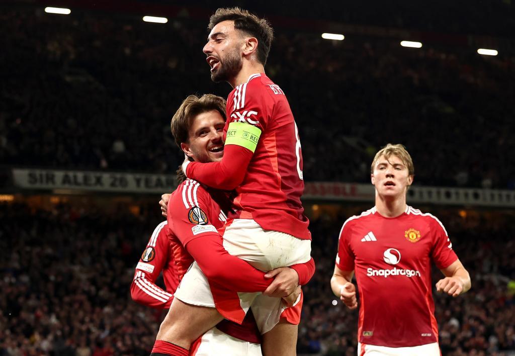 Unai Gómez celebra en Old Trafford
