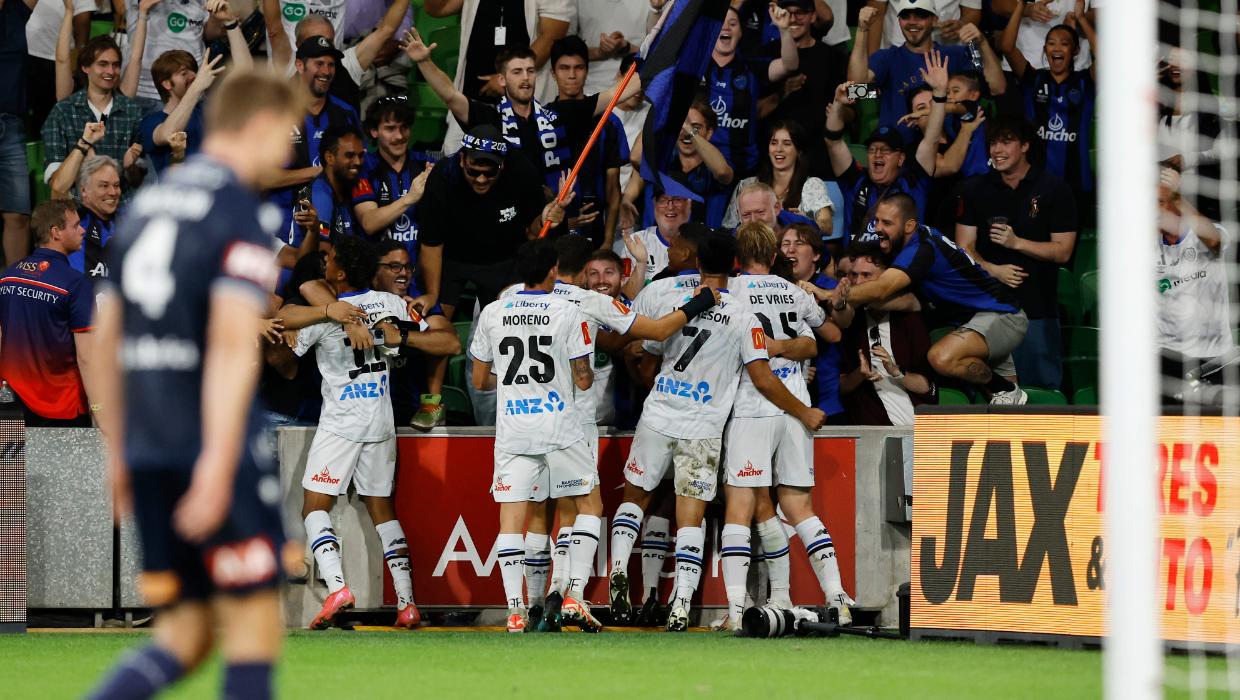 Western Sydney Wanderers FC vs Melbourne Victory in A-League action