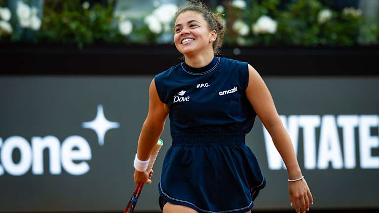Jasmine Paolini celebrates at the Italian Open