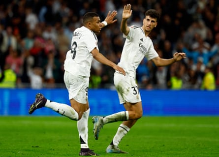 Leo Román in action against Real Madrid during La Liga encounter