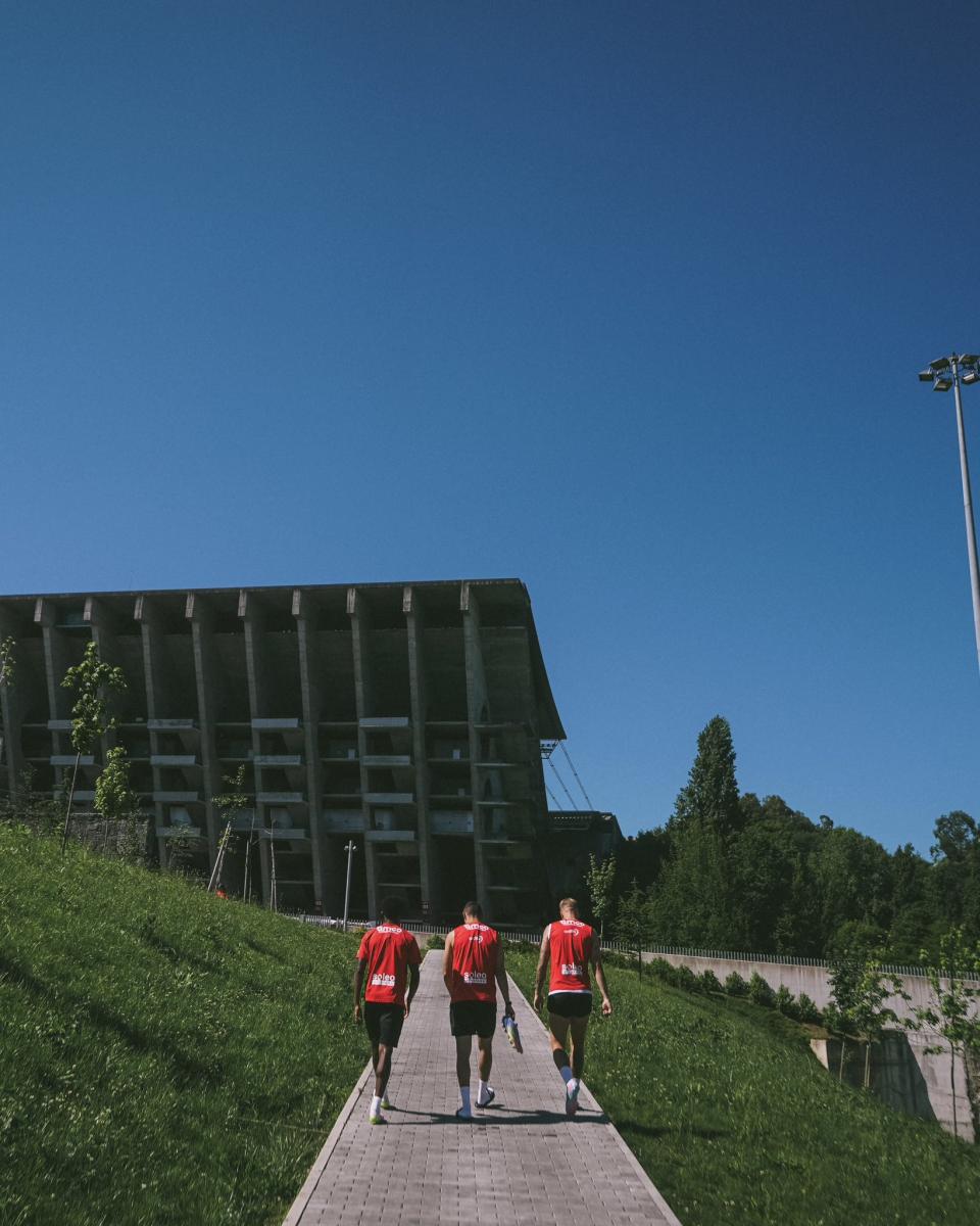 Braga vs Benfica clash at Estádio Municipal de Braga