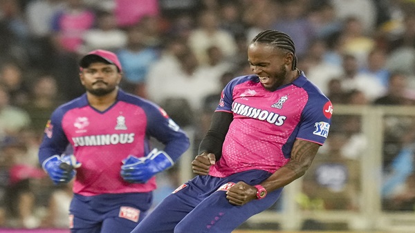 Nandre Burger Rajasthan Royals के लिए