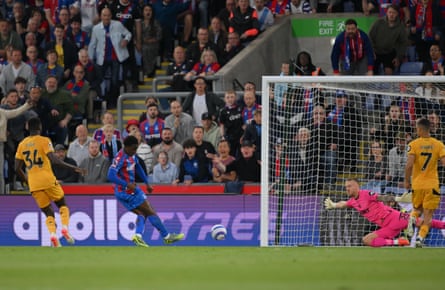 Crystal Palace F.C. vs Wolverhampton Wanderers F.C. timeline action shot