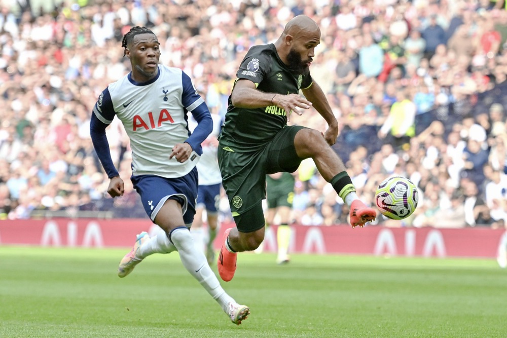 Destiny Udogie playing for Tottenham Hotspur during the Premier League