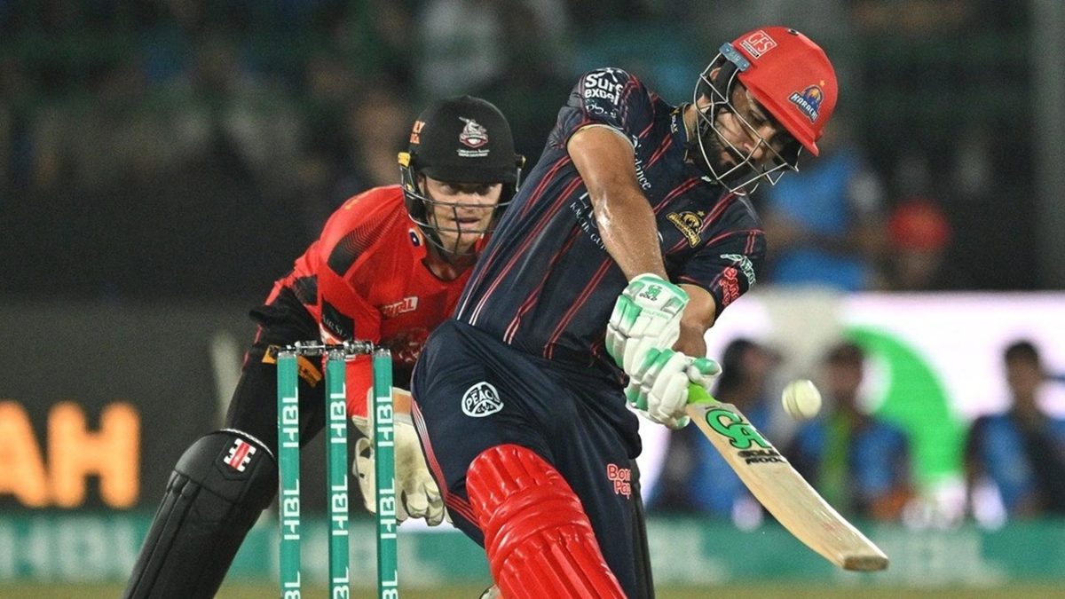 Karachi Kings vs Lahore Qalandars team face-off in PSL 2025